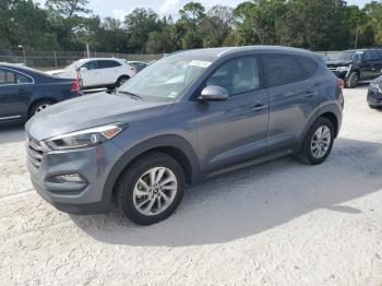  Salvage Hyundai TUCSON