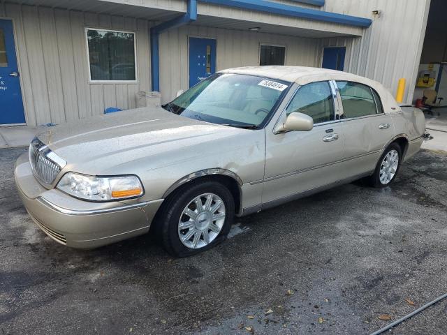  Salvage Lincoln Towncar