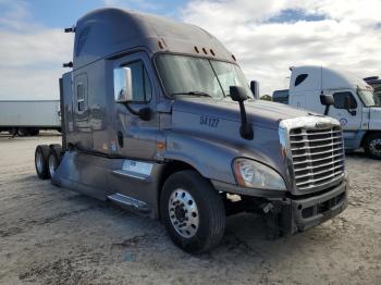  Salvage Freightliner Cascadia 1