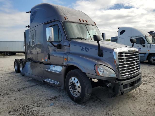  Salvage Freightliner Cascadia 1