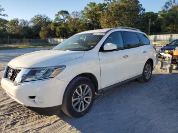  Salvage Nissan Pathfinder