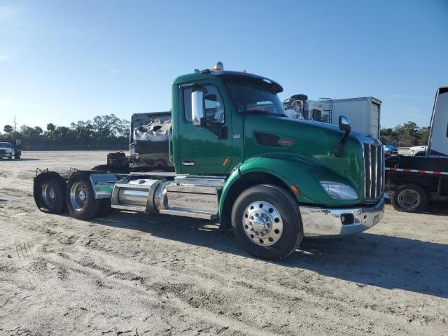  Salvage Peterbilt 579