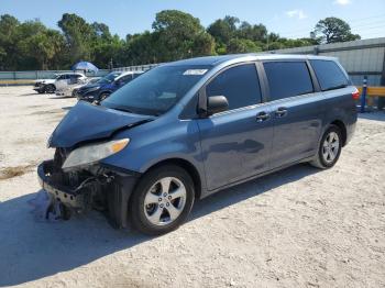  Salvage Toyota Sienna