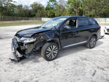  Salvage Mitsubishi Outlander