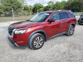  Salvage Nissan Pathfinder
