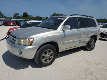  Salvage Toyota Highlander