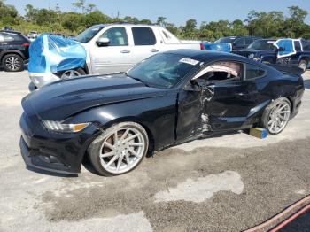 Salvage Ford Mustang