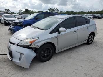  Salvage Toyota Prius