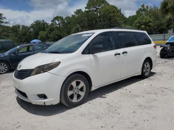  Salvage Toyota Sienna