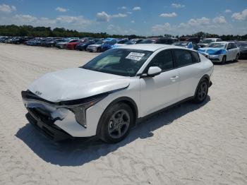  Salvage Kia K4 Lx