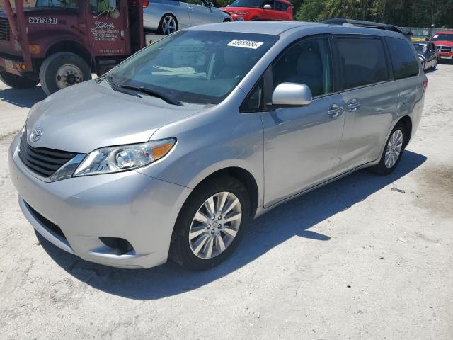  Salvage Toyota Sienna
