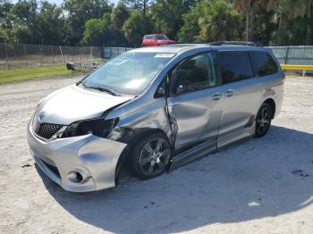  Salvage Toyota Sienna