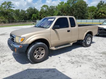  Salvage Toyota Tacoma