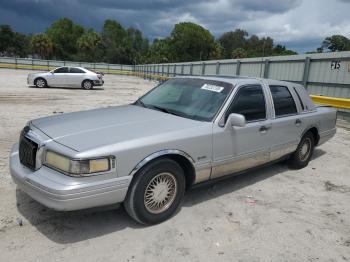  Salvage Lincoln Towncar