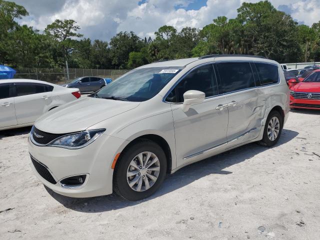  Salvage Chrysler Pacifica