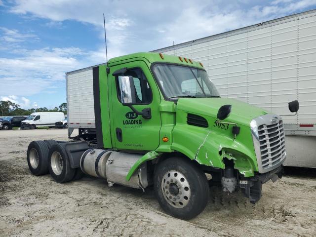  Salvage Freightliner Cascadia 1