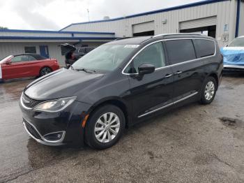  Salvage Chrysler Pacifica