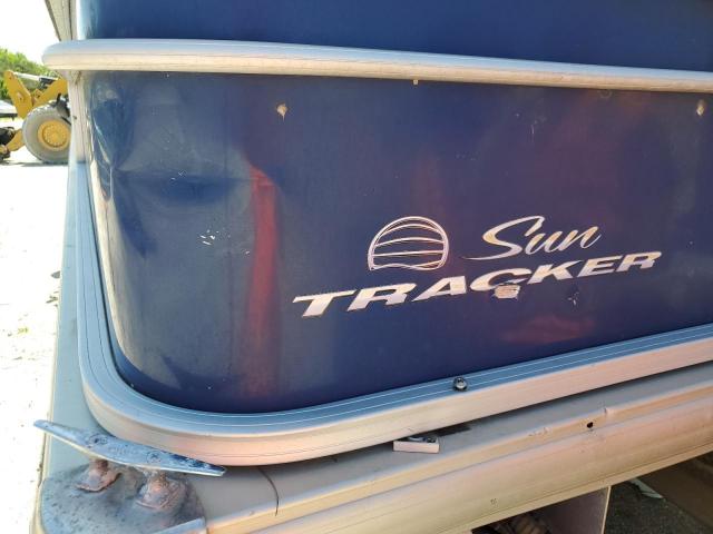 Sun Tracker Boat Image 8