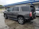 GMC Yukon Denali Image 13