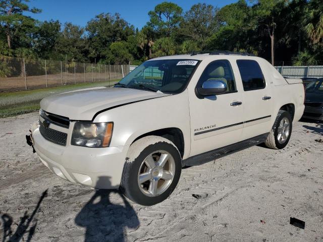  Salvage Chevrolet Avalanche
