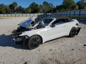  Salvage Ford Mustang