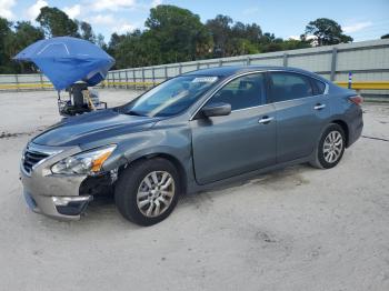  Salvage Nissan Altima