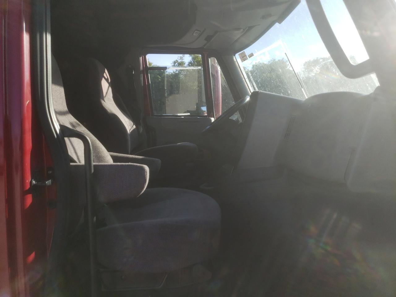 International Prostar Image 8