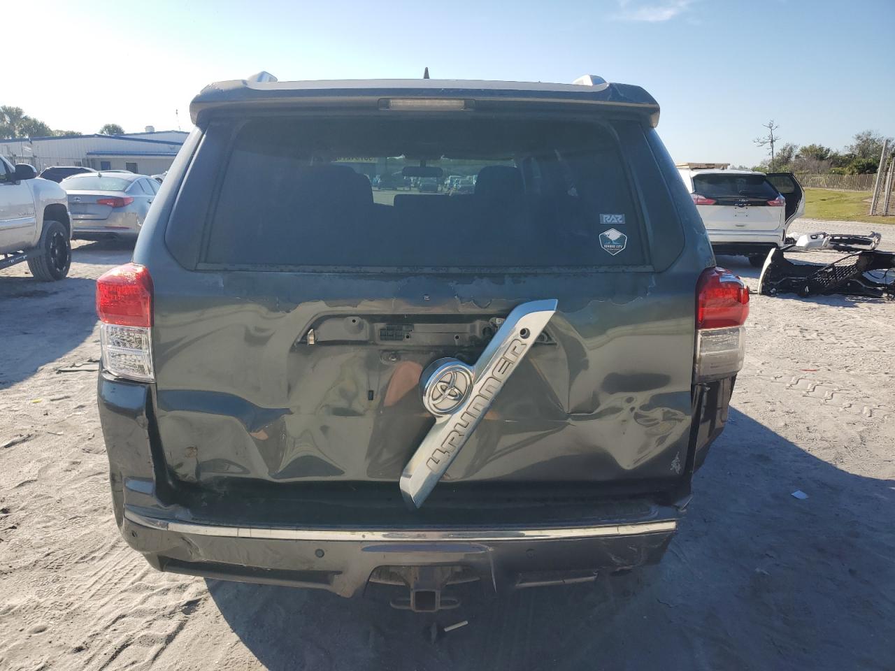 Toyota 4Runner Sr5 Image 9