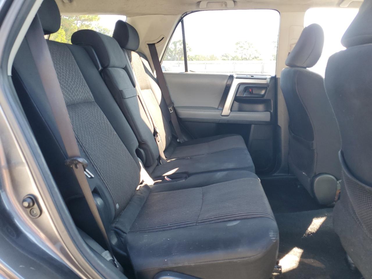 Toyota 4Runner Sr5 Image 10