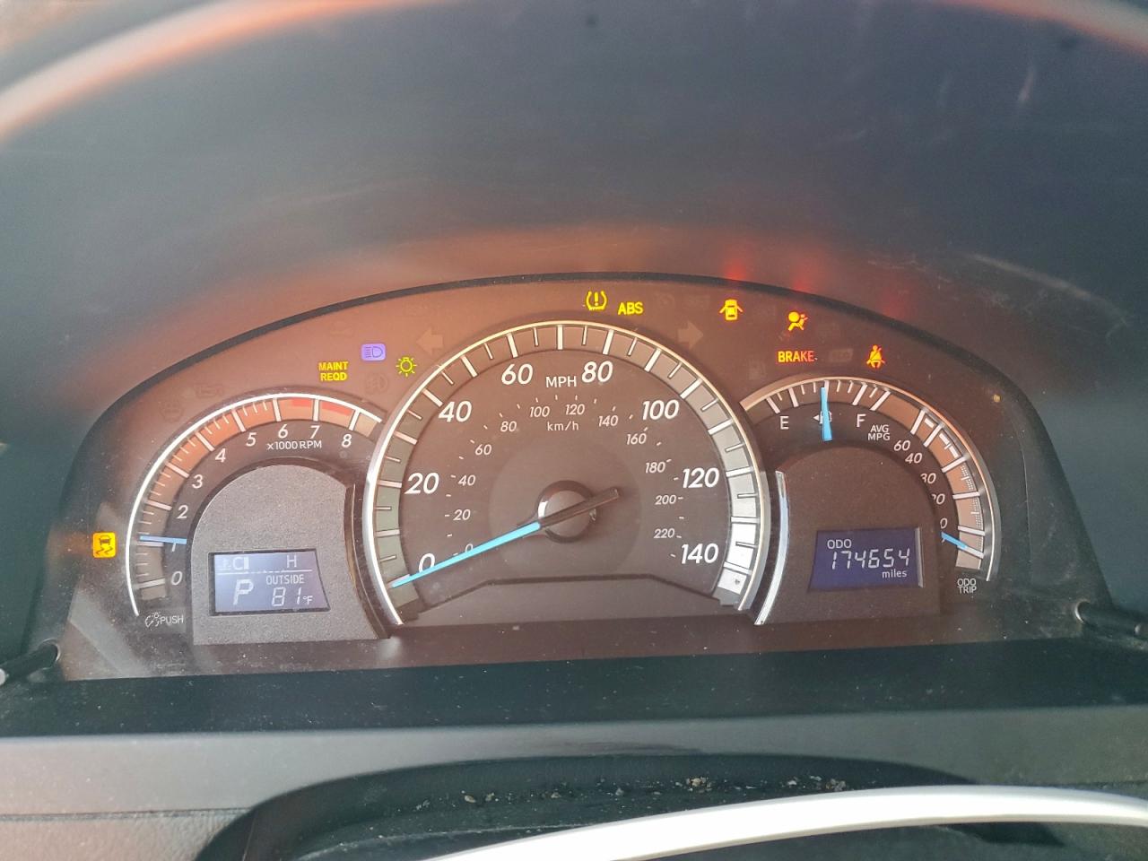 Toyota Camry L Image 7