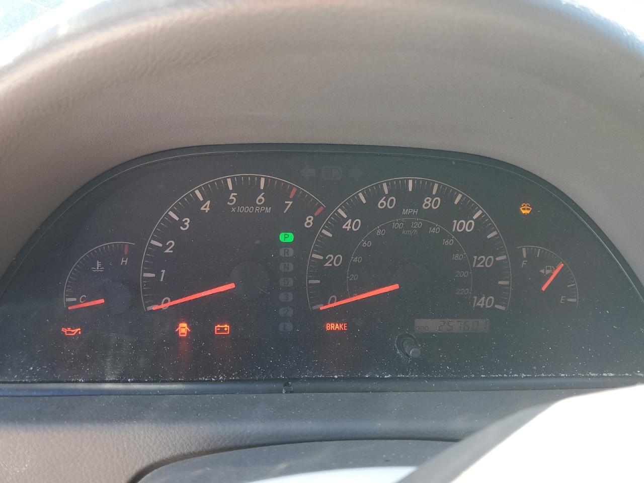 Toyota Camry Le Image 5