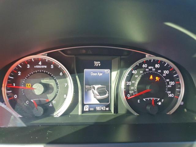 Toyota Camry Le Image 11