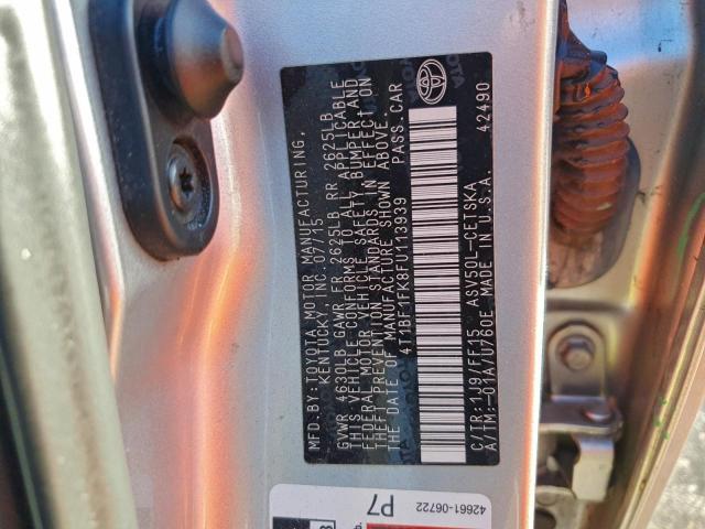 Toyota Camry Le Image 7