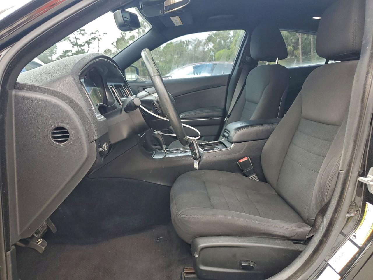 Dodge Charger Se Image 6