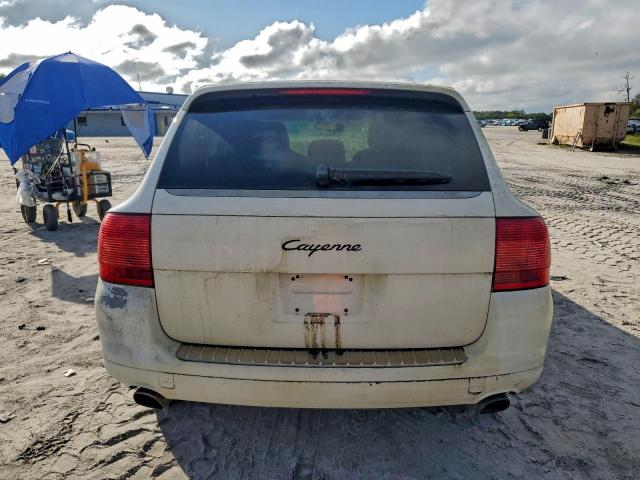 Porsche Cayenne Image 5