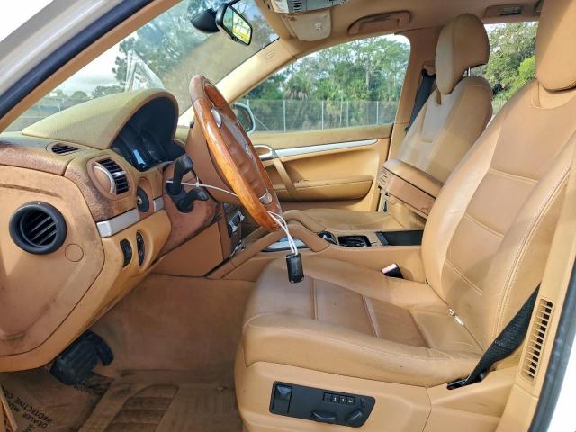 Porsche Cayenne Image 9