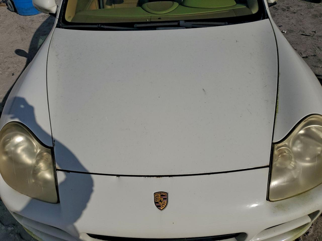 Porsche Cayenne Image 12