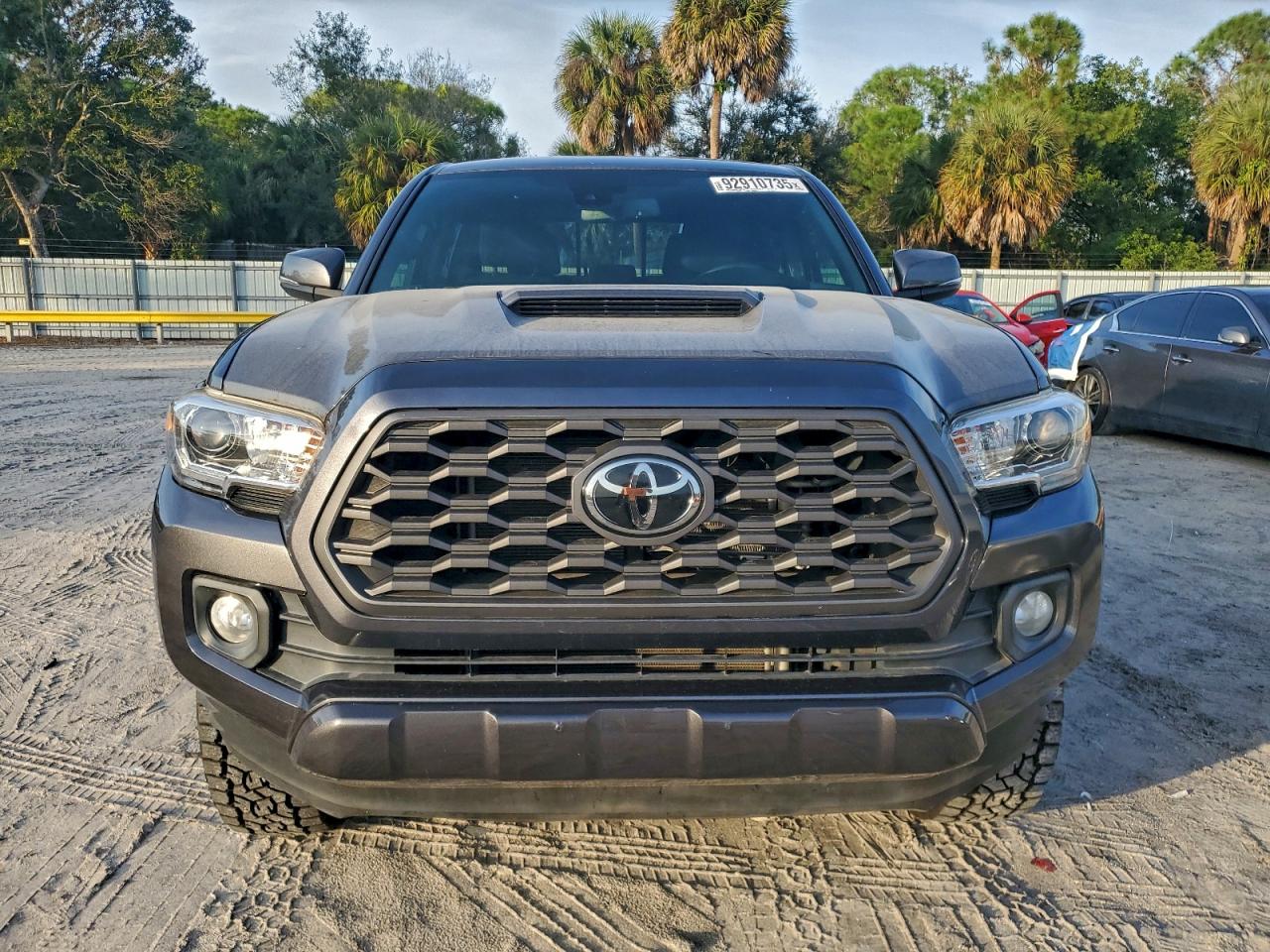 Toyota Tacoma Double Cab Image 5