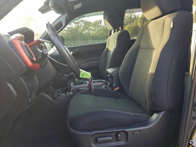 Toyota Tacoma Double Cab Image 12