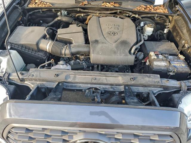 Toyota Tacoma Double Cab Image 9