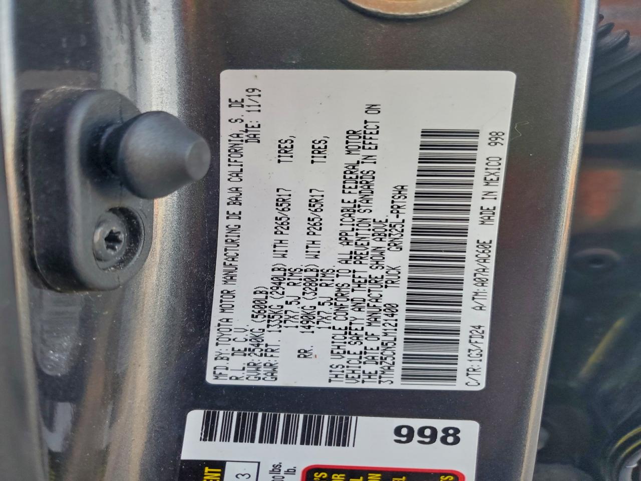 Toyota Tacoma Double Cab Image 11