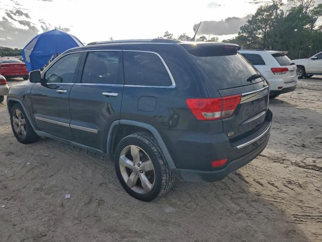 Jeep Grand Cherokee Overland Image 2