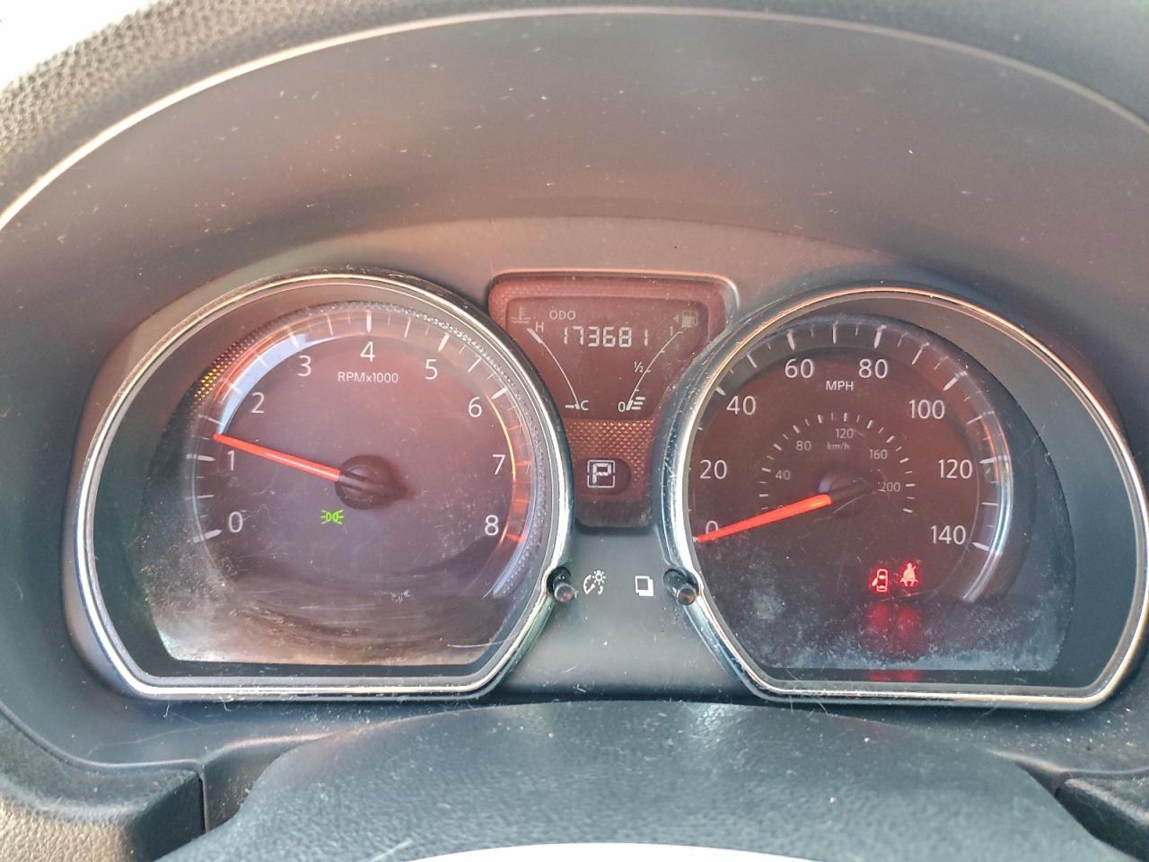 Nissan Versa S Image 6