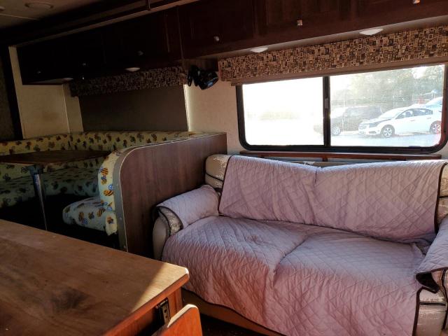 Ford Econoline E450 Super Duty Cutaway Van Image 6