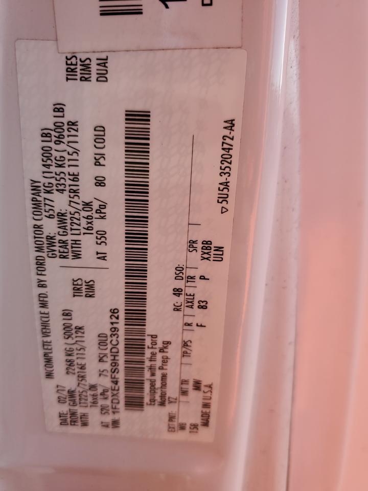 Ford Econoline E450 Super Duty Cutaway Van Image 4