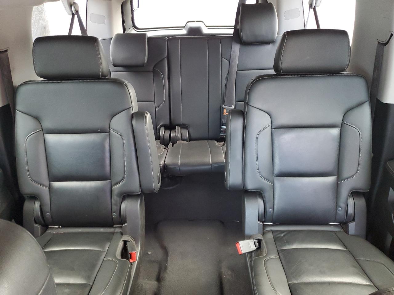 Chevrolet Suburban C1500 Lt Image 7