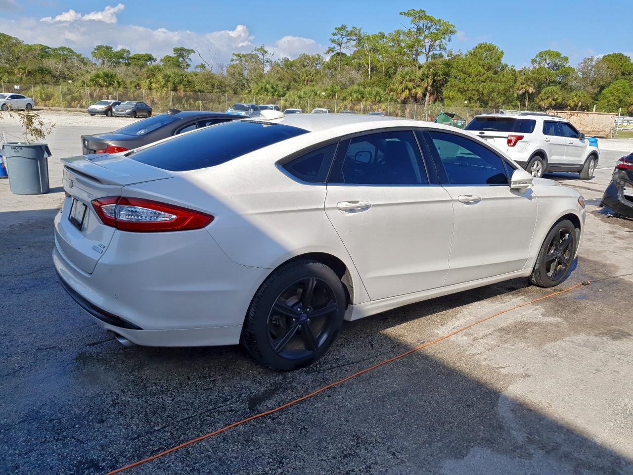 Ford Fusion Se Image 11