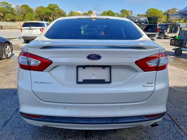 Ford Fusion Se Image 6
