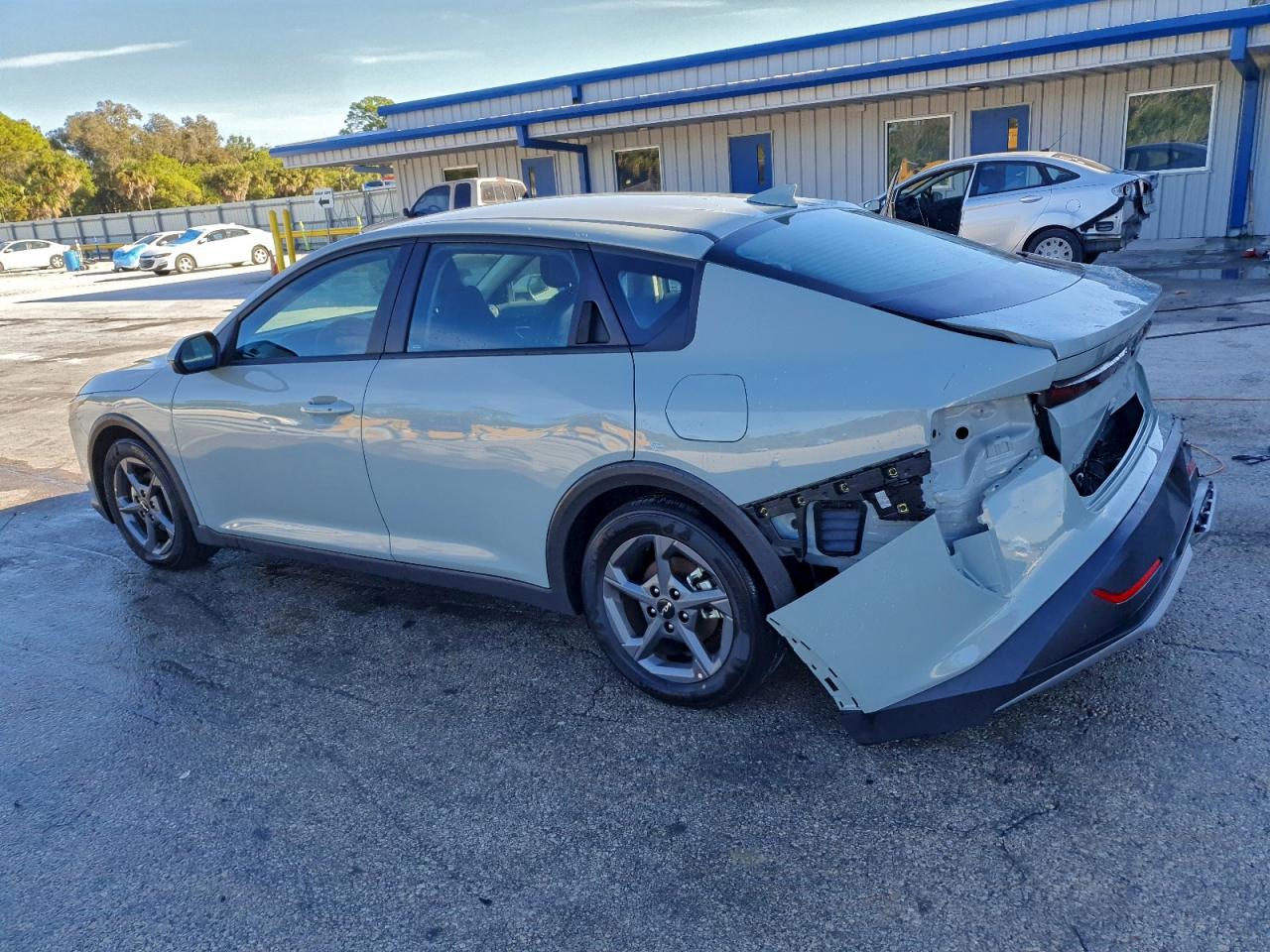 Kia K4 Lx Lx Image 2