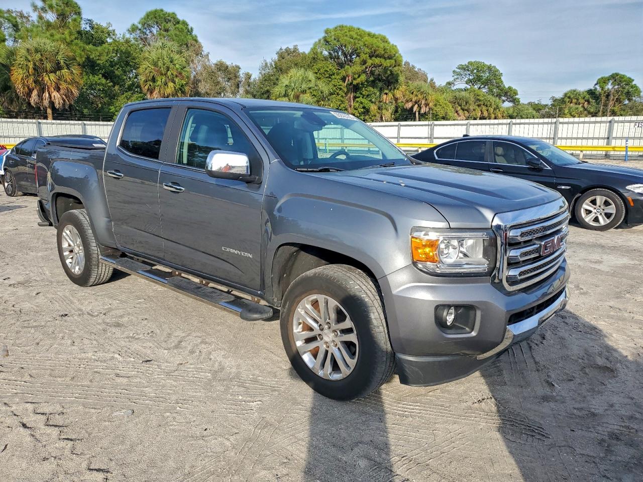 GMC Canyon Slt Image 4